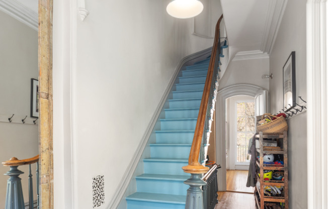 69 SAINT JAMES PL