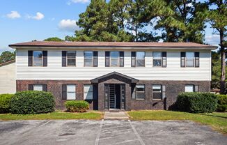 Welcome to Ravenwood Drive!