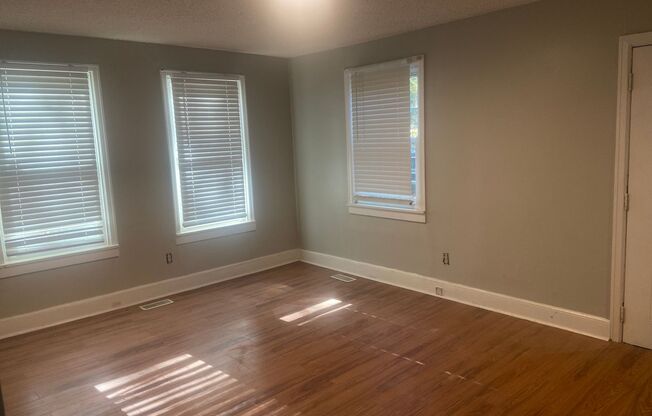 2 beds, 1 bath, $950