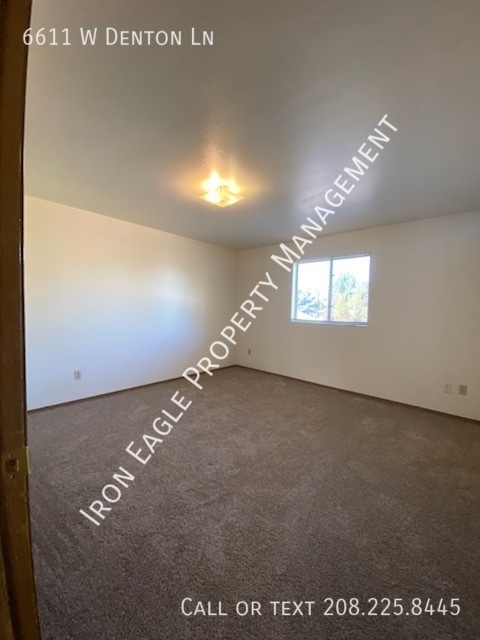 6611 W DENTON LN
