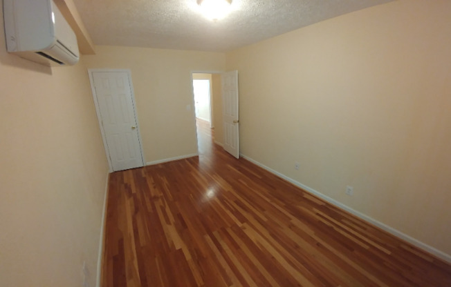 1618 SE WASHINGTON