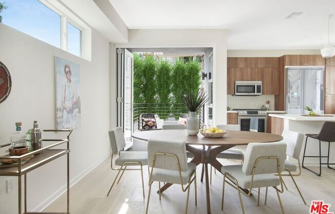 1933 GRIFFITH PARK BLVD