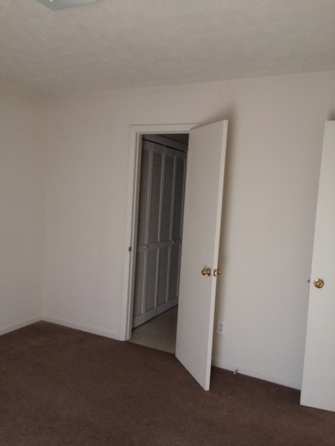 2 beds, 2 baths, 900 sqft, $800