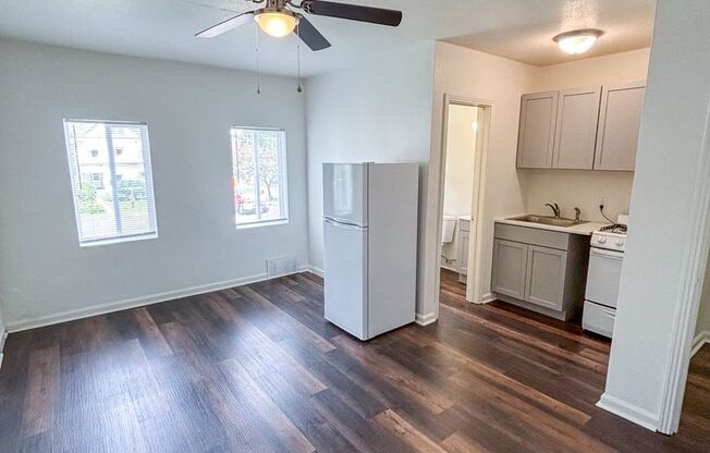 Studio, 1 bath, 275 sqft, $595, Unit 416-11