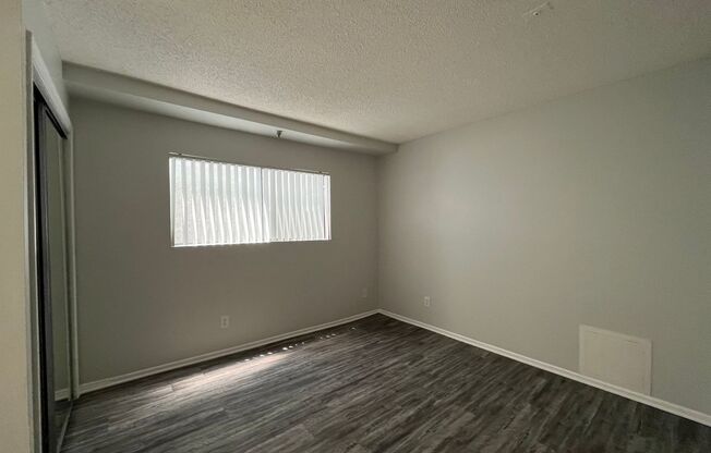 2 beds, 2 baths, 900 sqft, $1,948, Unit 102