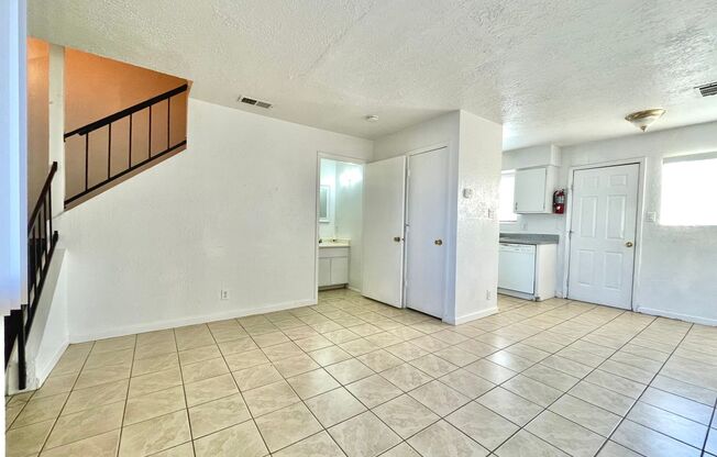 Lomas Townhouse Apartments