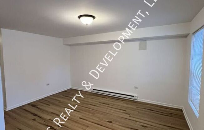 915 N MONTICELLO AVE