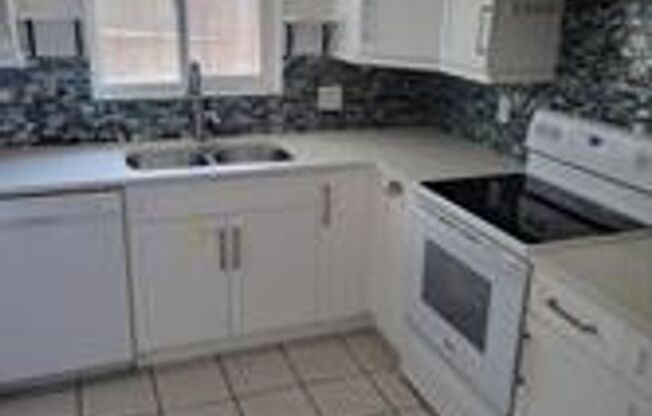 4 Bedroom / 2 Bath Home Available Now in Longwood!