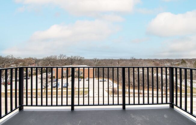 2 beds, 2 baths, 940 sqft, $2,055, Unit Unit 210