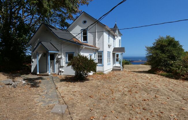 411 S D St - Views Galore-