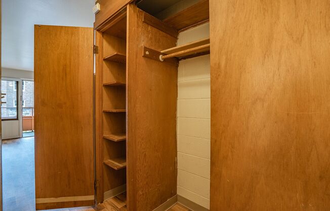 Studio, 1 bath, 316 sqft, $1,100, Unit 01 - 406