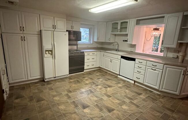 1 bed, 1.5 baths, $1,500