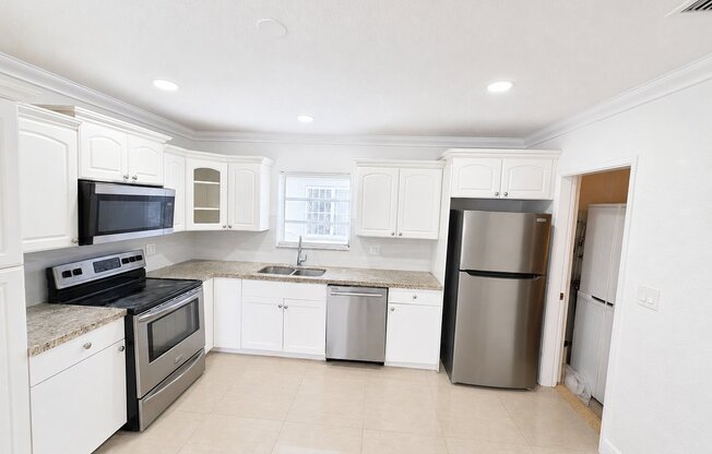 1306 S 29 AVE