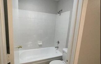 2 beds, 2 baths, $1,900, Unit #112