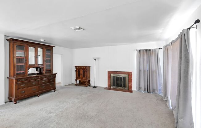 Great 3 Bedroom Home with Large Lot and NO HOA!