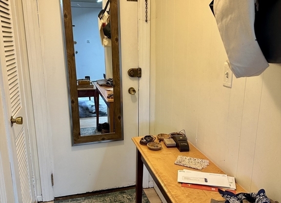 Studio, 1 bath, 400 sqft, $2,095, Unit 2