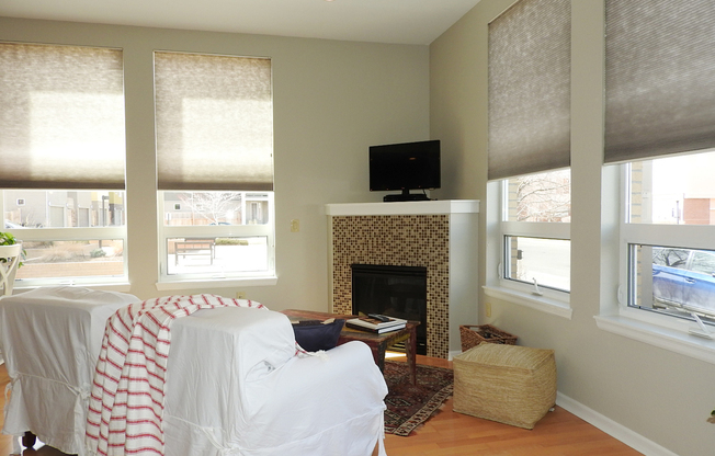 2 beds, 2 baths, $2,195