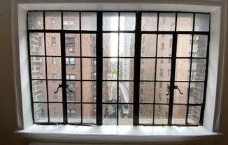 314 E 41 ST