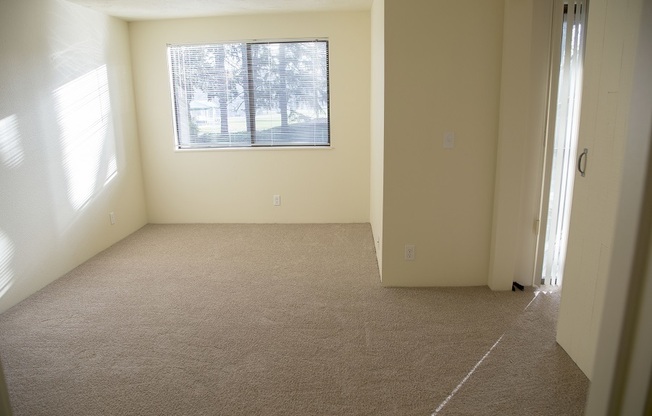 2 beds, 1 bath, 840 sqft, $1,547, Unit 1511