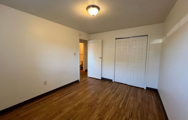 2 beds, 1 bath, 645 sqft, $1,095, Unit Unit 102