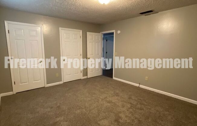 One Level 2 Bedroom Duplex in Murfreesboro!