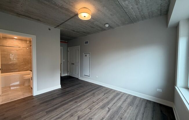2 beds, 2 baths, 908 sqft, $3,675, Unit 952-510