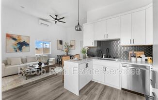 2722 NYE ST