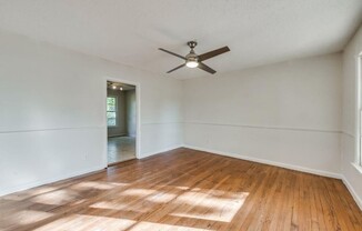 1604 ANDREW ST