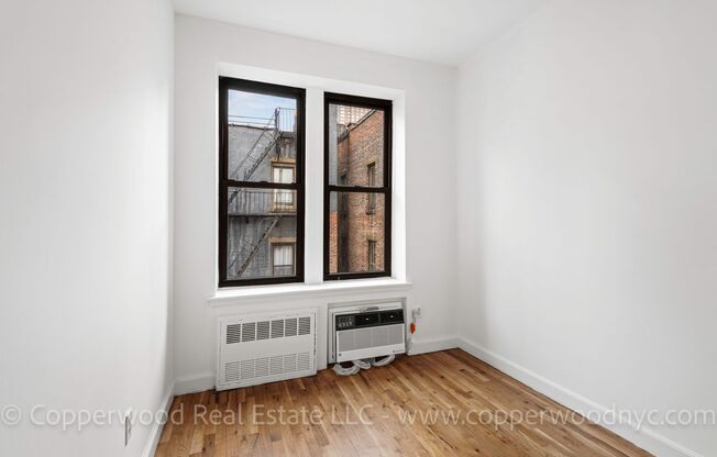 2 beds, 1 bath, $4,495, Unit 24