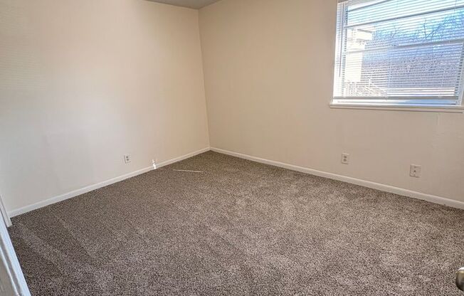 2 beds, 1 bath, 675 sqft, $675, Unit 440 Arter-Unit 11