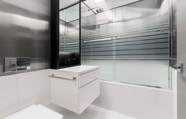 5 beds, 6.5 baths, 5,475 sqft, $170,000, Unit 53B