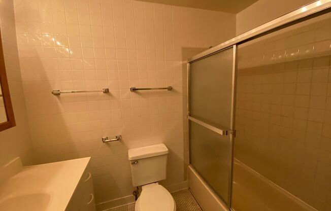 1 bed, 1 bath, 550 sqft, $1,725, Unit 620-303