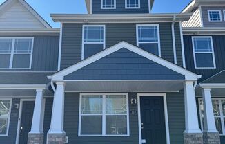 Luxury Living at its best! 2 Bed 2 1/2 Bath Townhome near Downtown!