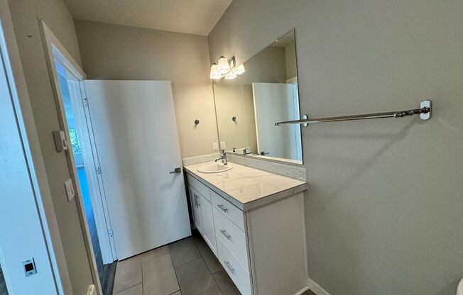 2 beds, 1 bath, $1,995, Unit # 201