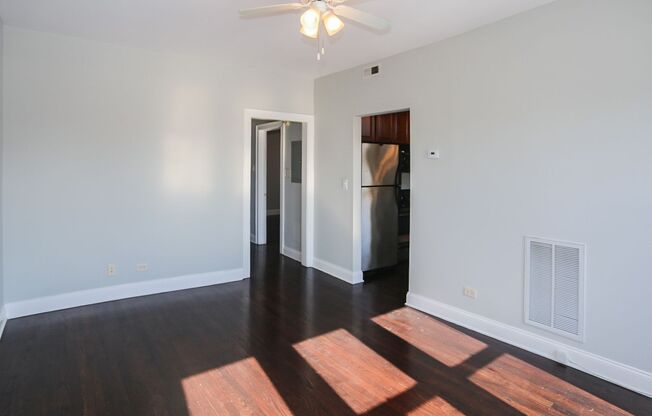2 beds, 1 bath, 959 sqft, $2,695, Unit 4812-1