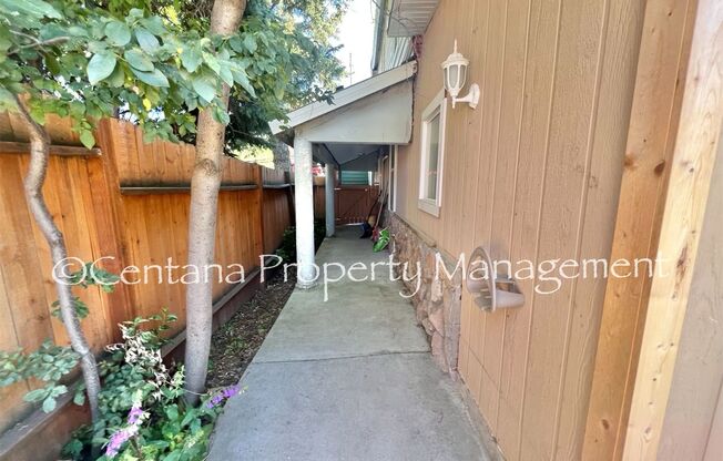 2 beds, 1 bath, $1,250, Unit Downstairs