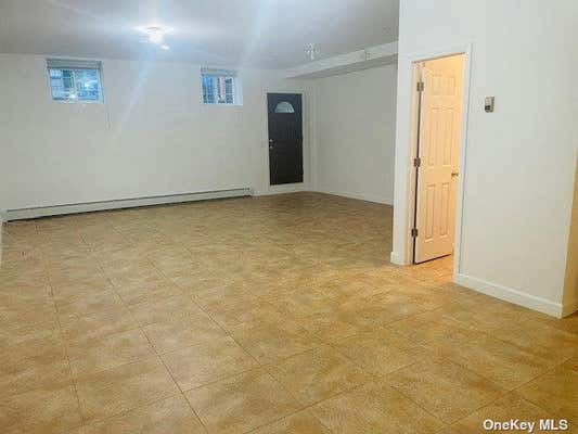 2 beds, 3 baths, 2,100 sqft, $4,000