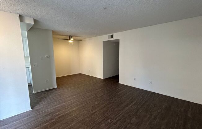 2 beds, 2 baths, $2,750, Unit 102