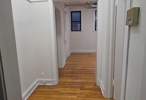 1 bed, 1 bath, $1,450, Unit 3919 - BW