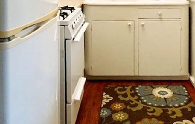 Studio, 1 bath, 385 sqft, $1,250, Unit JP067. 1421 South Beretania Street Unit G-1