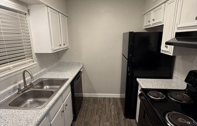 2 beds, 2 baths, 931 sqft, $1,185, Unit 14-1413