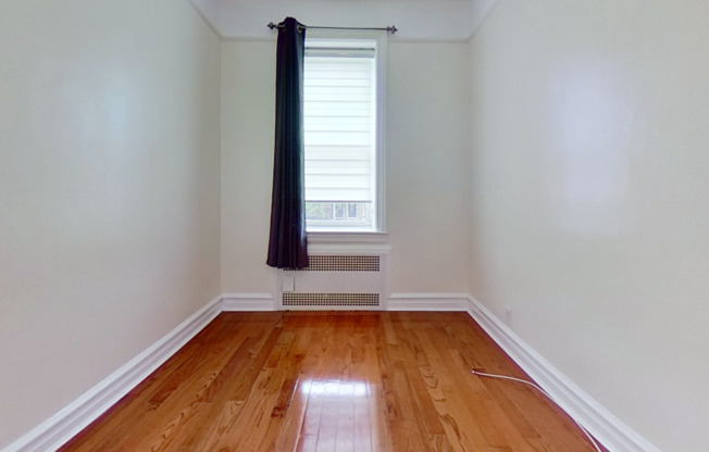 2151 85 ST