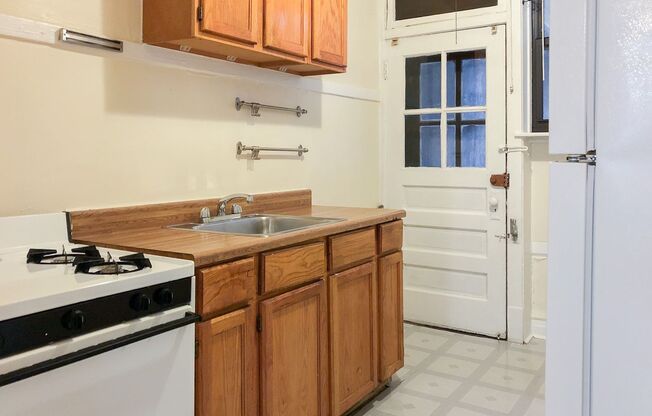 1 bed, 1 bath, 735 sqft, $1,535, Unit 2606G-1