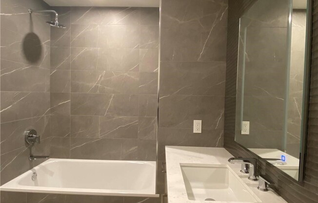 1 bed, 1 bath, 711 sqft, $2,950, Unit 2504