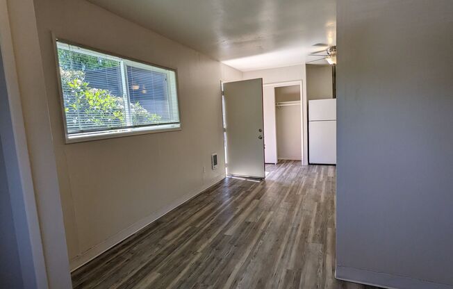 Studio, 1 bath, 550 sqft, $1,164, Unit 3515-24