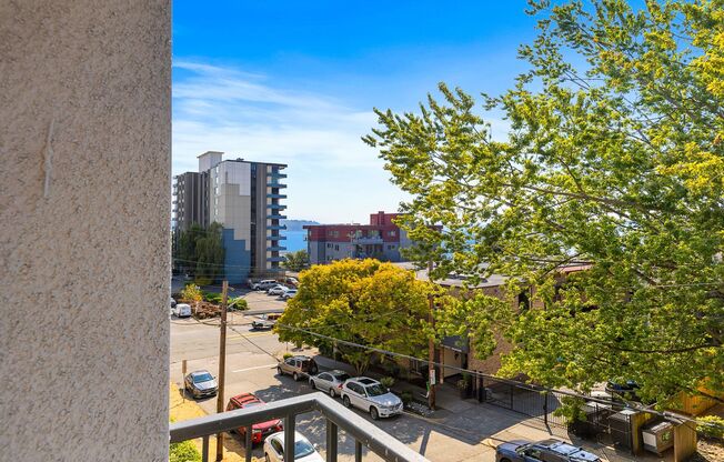 2 beds, 2 baths, 1,075 sqft, $2,885, Unit 204