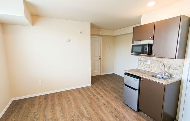 Studio, 1 bath, 160 sqft, $1,425, Unit 509