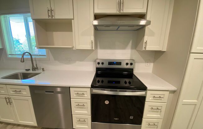2 beds, 1 bath, 850 sqft, $1,395, Unit 301