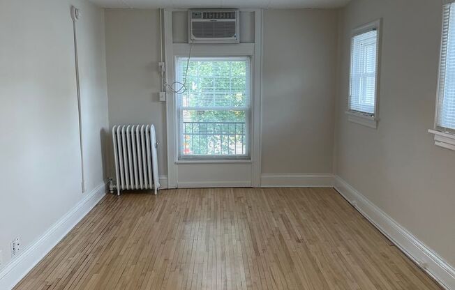 2 beds, 1 bath, 875 sqft, $1,295, Unit 103