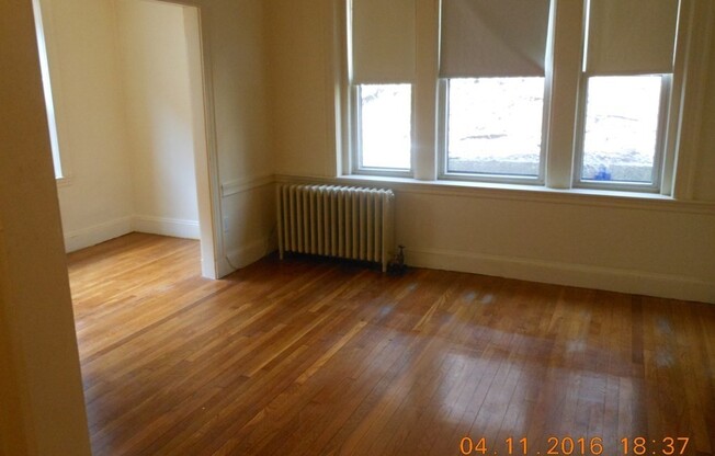 1 bed, 1 bath, $1,575, Unit 11